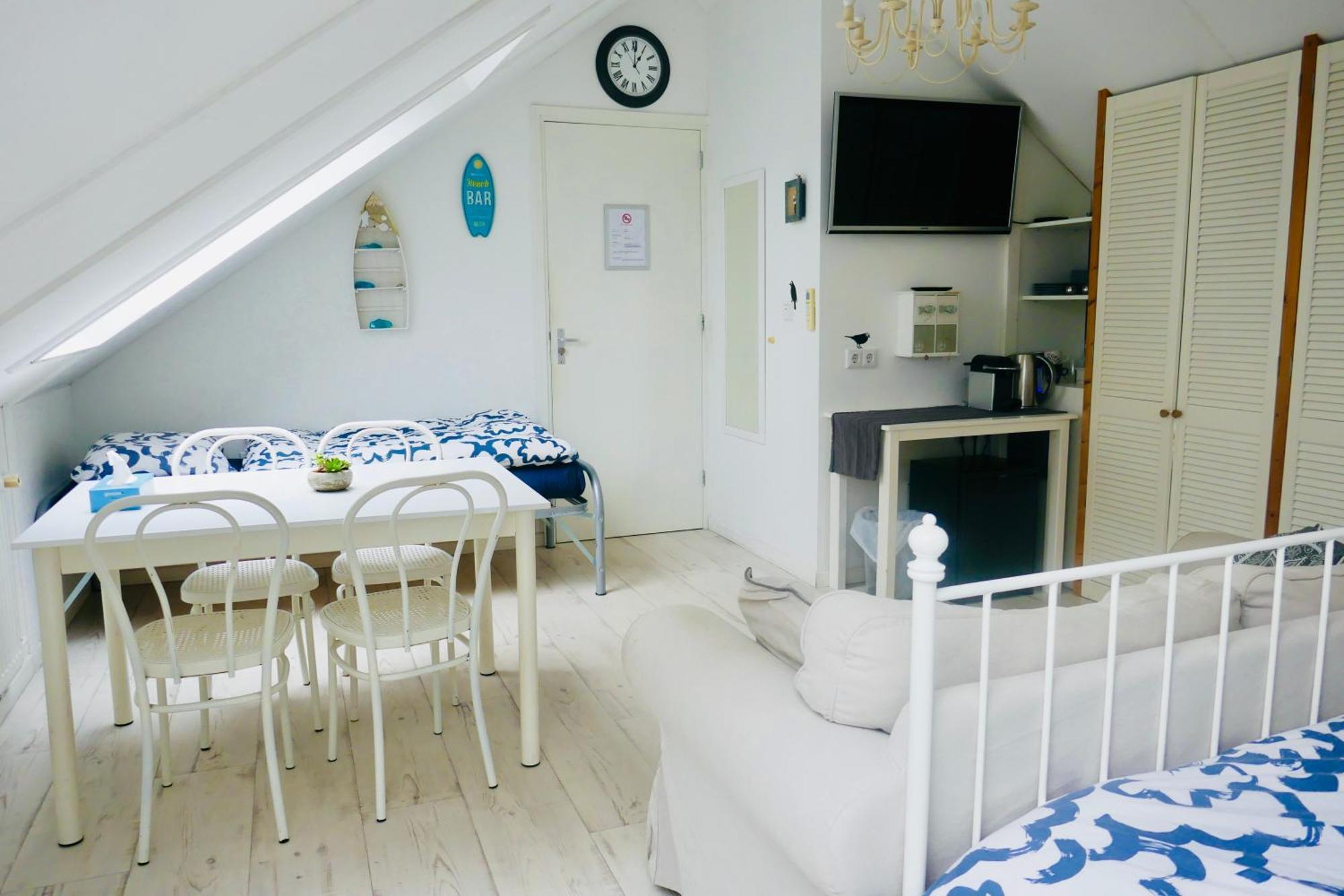 Silver Moon Bed&Breakfast Voorschoten Exterior foto